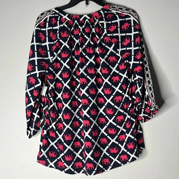Crown & Ivy Women’s Multicolor Elephant Print 3/4 Sleeve Vneck Blouse Size M - Picture 2 of 7